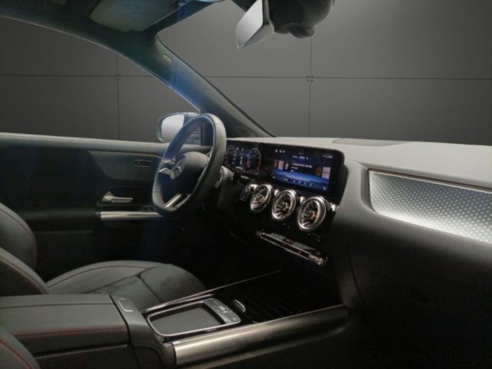 Mercedes-Benz GLA SUV usata a Milano (11)
