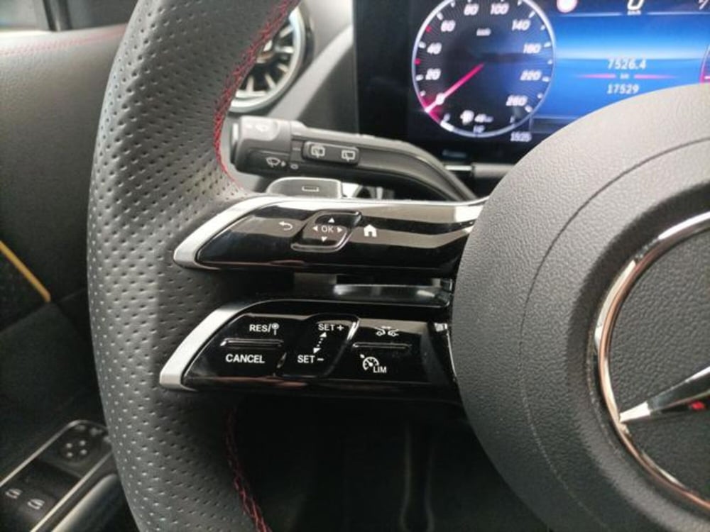 Mercedes-Benz GLA SUV usata a Milano (13)