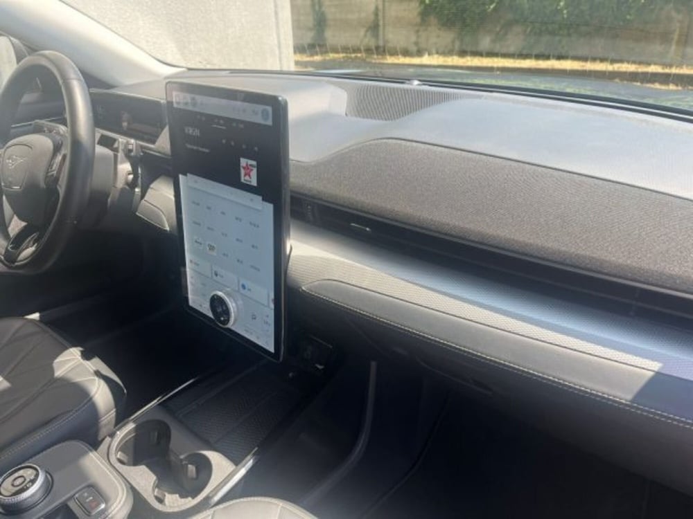 Ford Mustang Mach-E usata a Lodi (11)