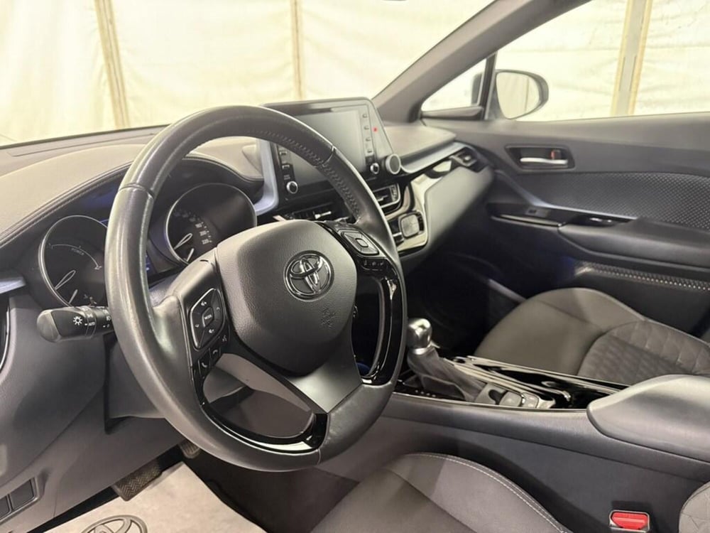Toyota Toyota C-HR usata a Monza e Brianza (12)