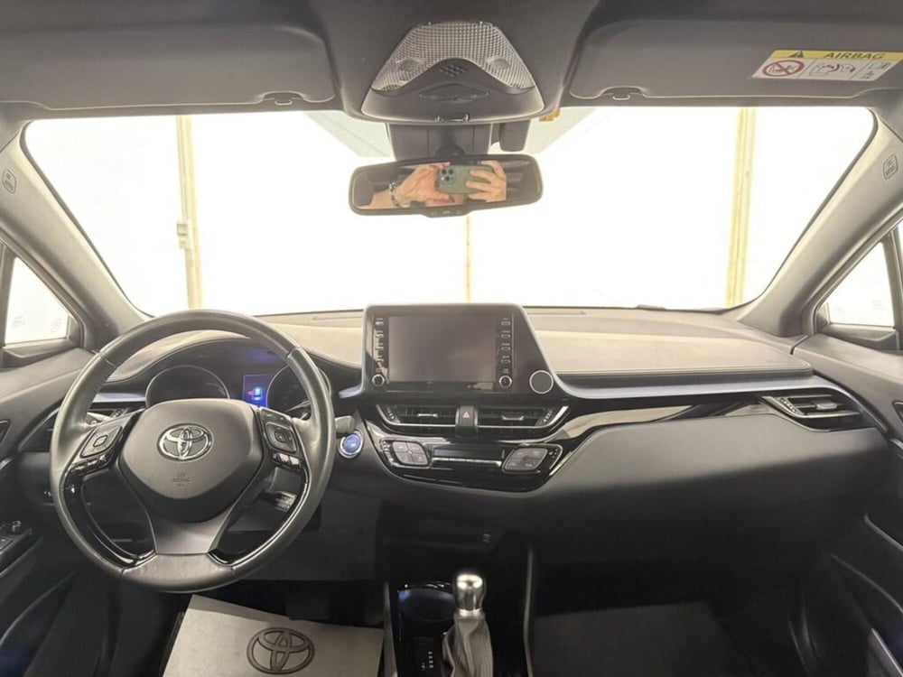 Toyota Toyota C-HR usata a Monza e Brianza (9)