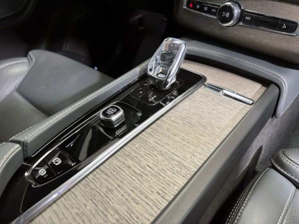 Volvo XC90 usata a Modena (9)