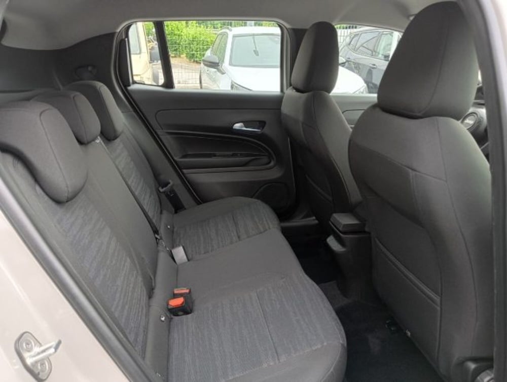Jeep Avenger nuova a Brescia (17)