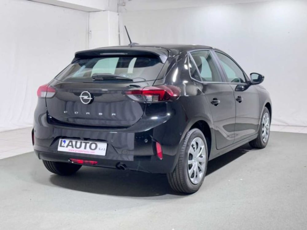 Opel Corsa nuova a Sondrio (5)