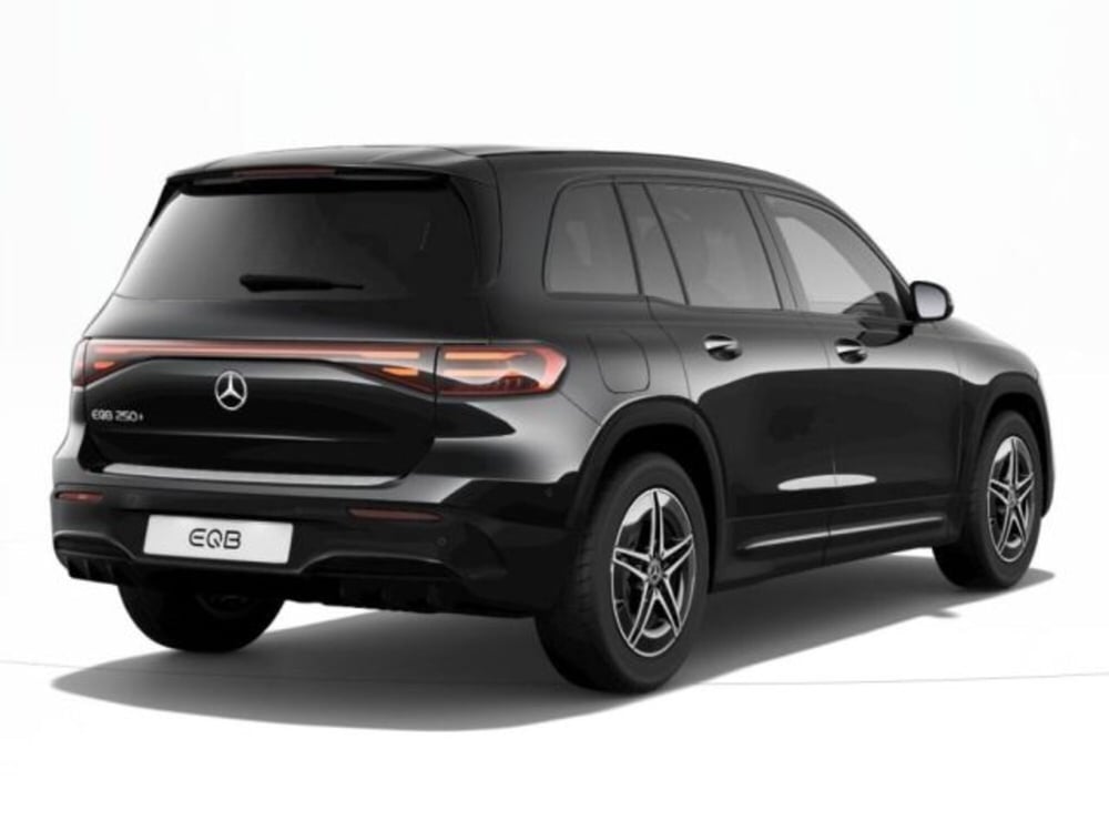 Mercedes-Benz EQB nuova a Verona (2)