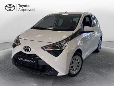 Toyota Aygo Connect 1.0 VVT-i 72 CV 5 porte x-play del 2021 usata a Prato