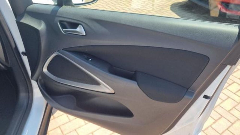 Opel Crossland X usata a Savona (15)