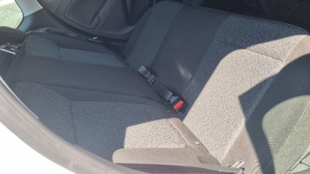 Opel Crossland X usata a Savona (17)