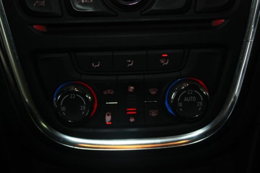 Opel Mokka usata a Viterbo (13)