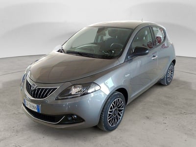 Lancia Ypsilon 1.0 FireFly 5 porte S&amp;S Hybrid Gold Plus del 2024 usata a Surbo