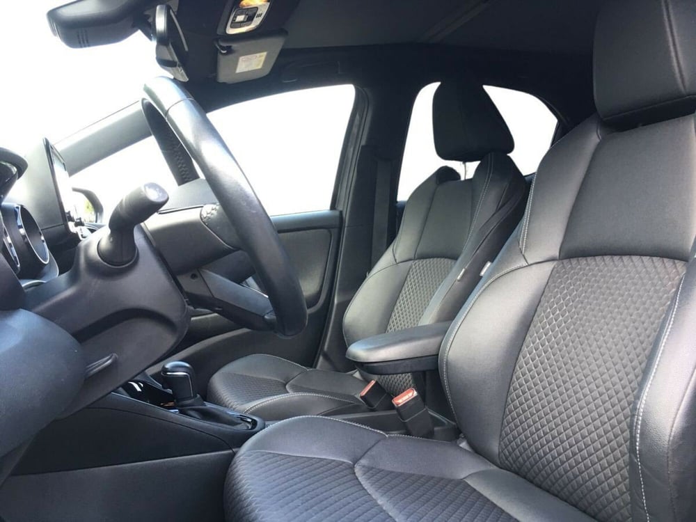 Toyota Yaris usata a Lecco (11)