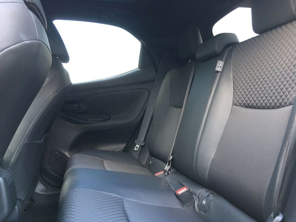 Toyota Yaris usata a Lecco (12)