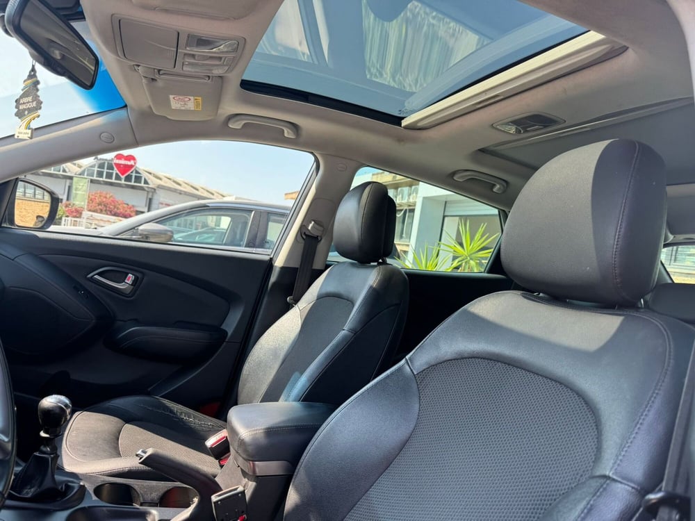Hyundai ix35 usata a Salerno (11)