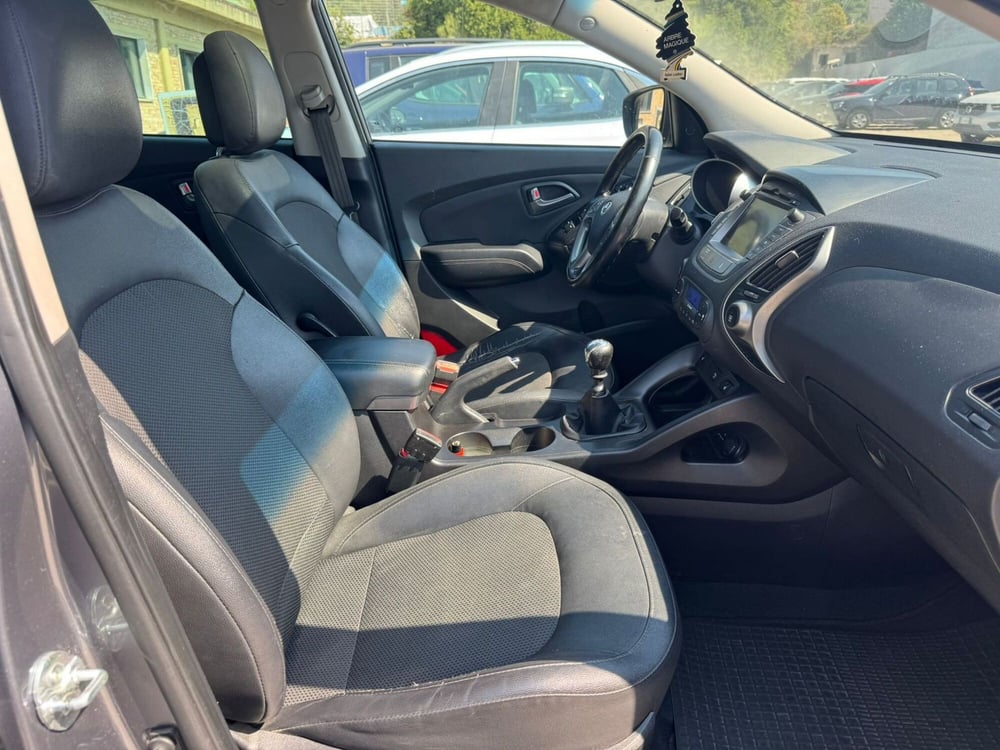 Hyundai ix35 usata a Salerno (18)