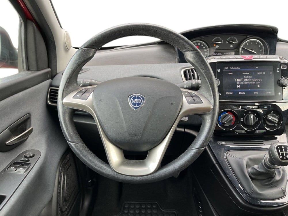 Lancia Ypsilon usata a Torino (12)
