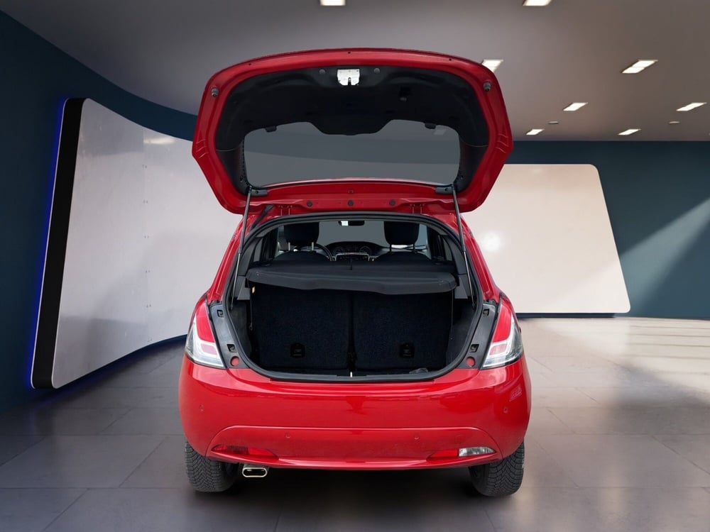 Lancia Ypsilon usata a Torino (7)