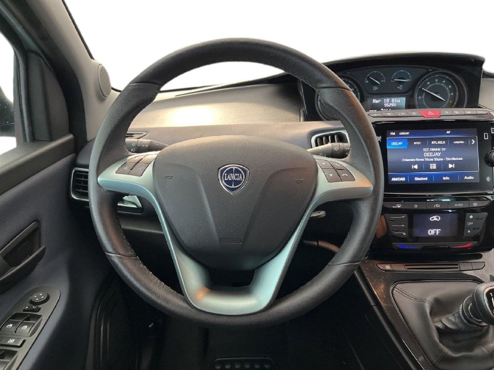Lancia Ypsilon usata a Torino (12)