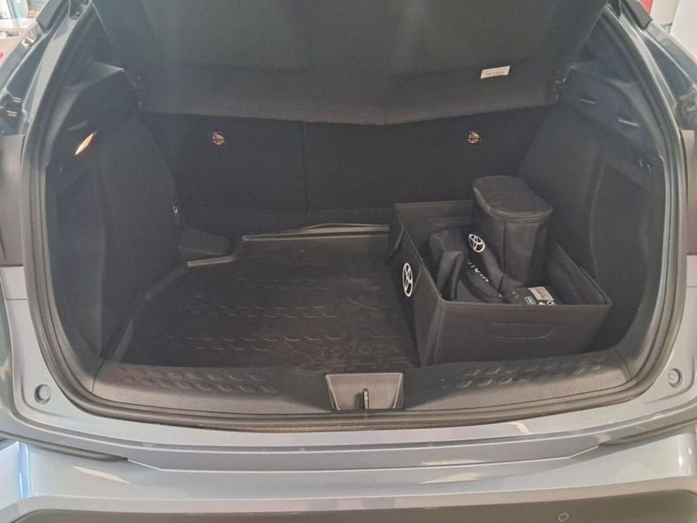 Toyota Toyota C-HR usata a Cagliari (10)