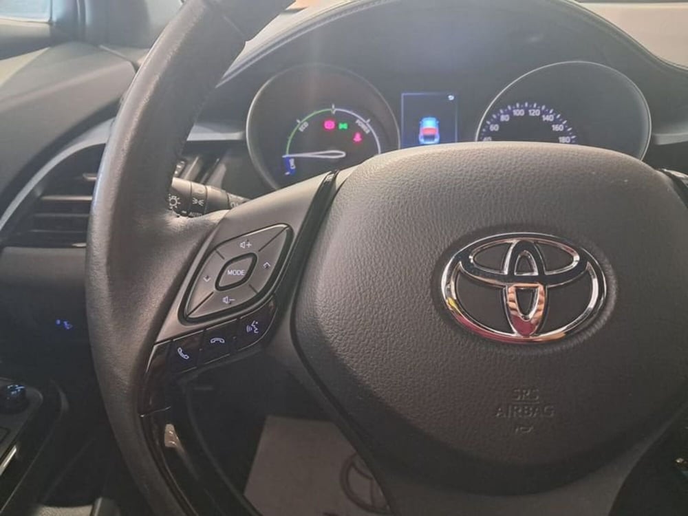 Toyota Toyota C-HR usata a Cagliari (13)
