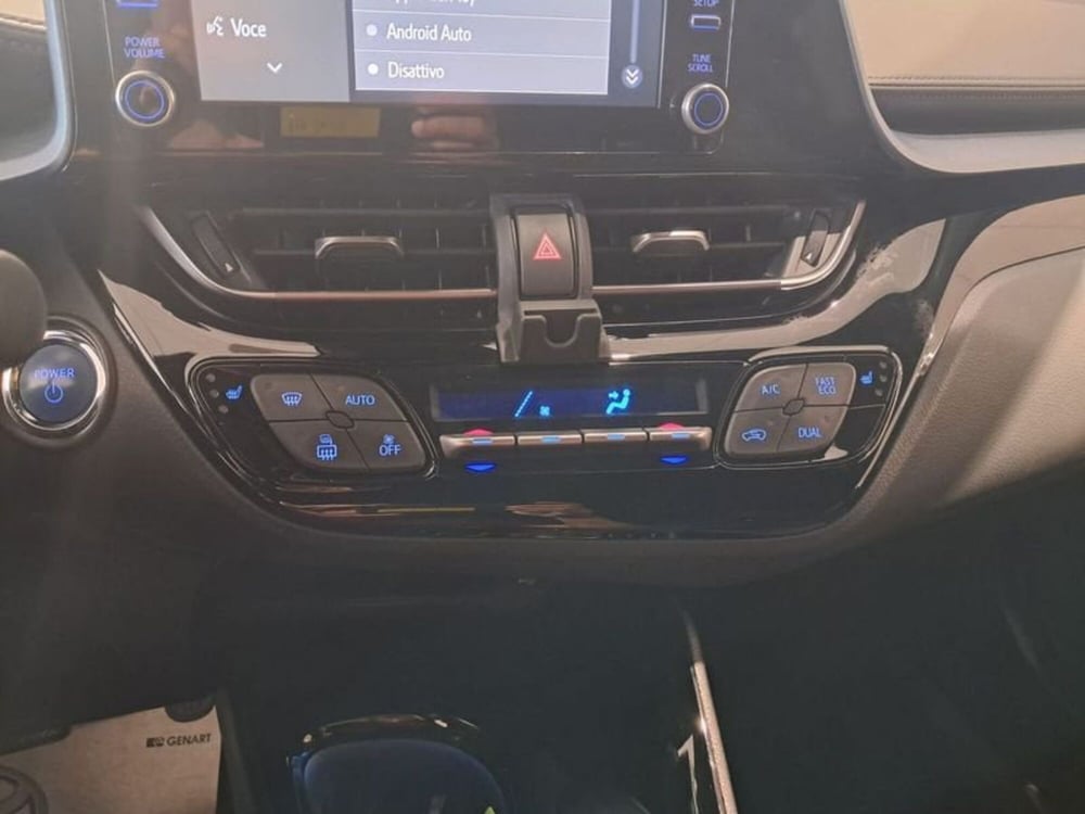 Toyota Toyota C-HR usata a Cagliari (16)