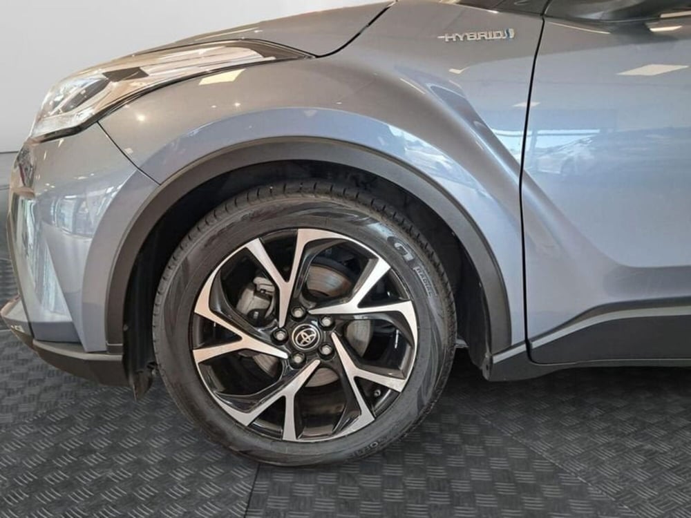 Toyota Toyota C-HR usata a Cagliari (6)