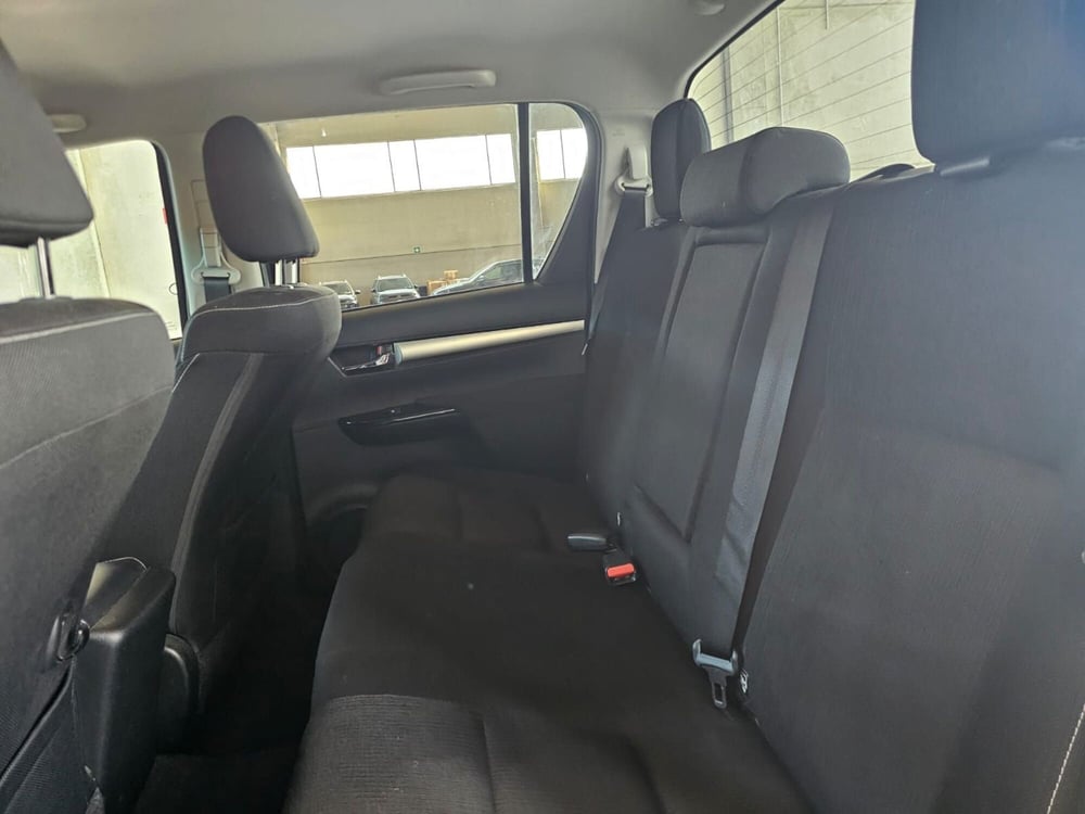 Toyota Hilux usata a Cremona (10)
