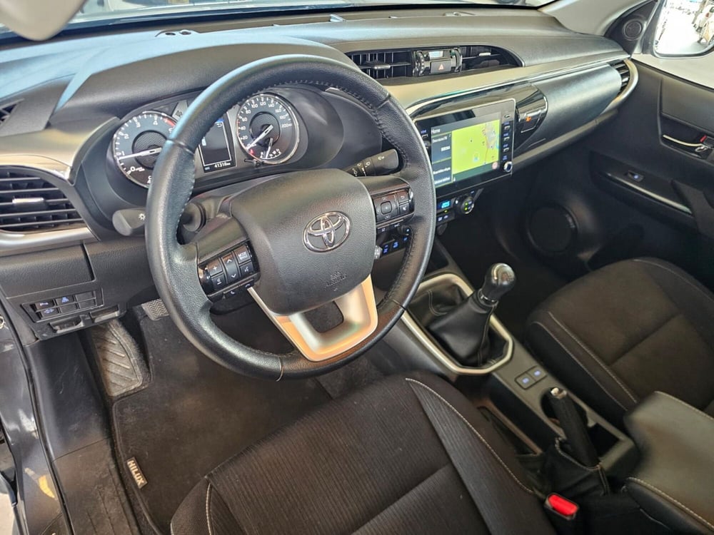 Toyota Hilux usata a Cremona (8)