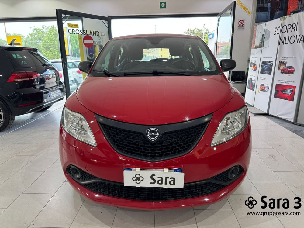 Lancia Ypsilon usata a Benevento