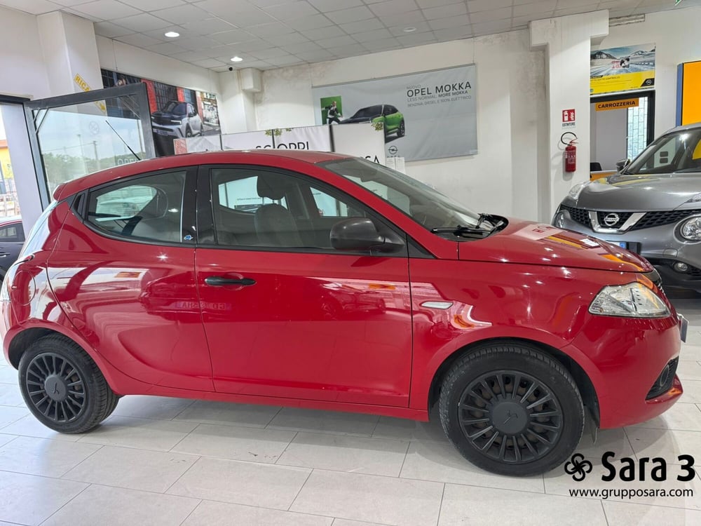 Lancia Ypsilon usata a Benevento (3)