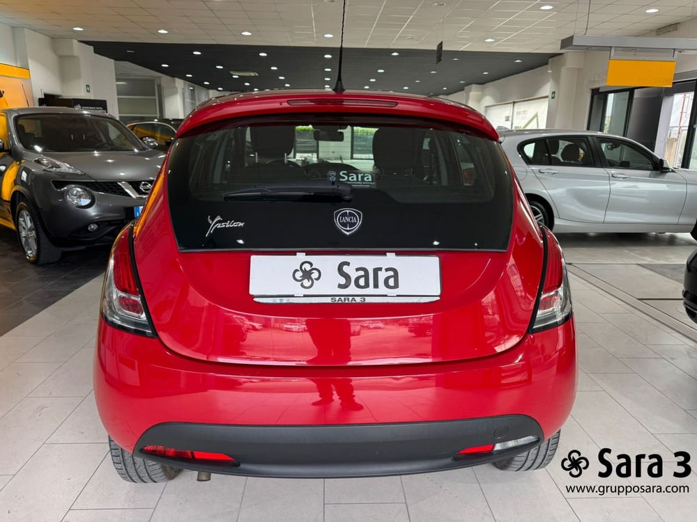 Lancia Ypsilon usata a Benevento (6)