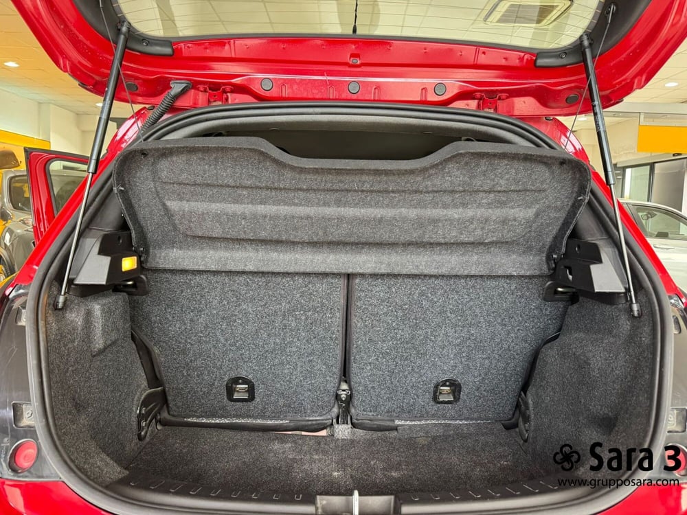 Lancia Ypsilon usata a Benevento (7)