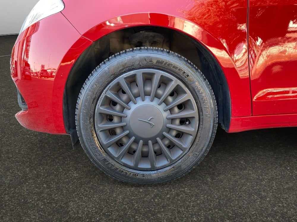 Lancia Ypsilon usata a Bologna (11)