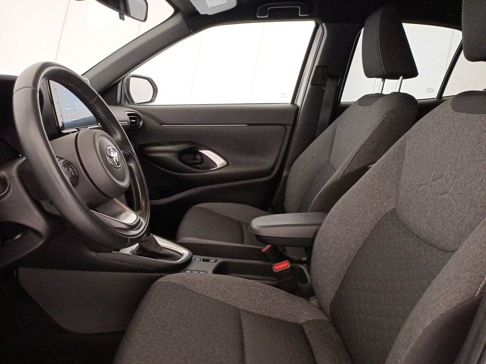 Toyota Yaris Cross usata a Bari (6)