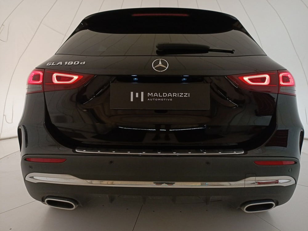 Mercedes-Benz GLA SUV usata a Bari (12)