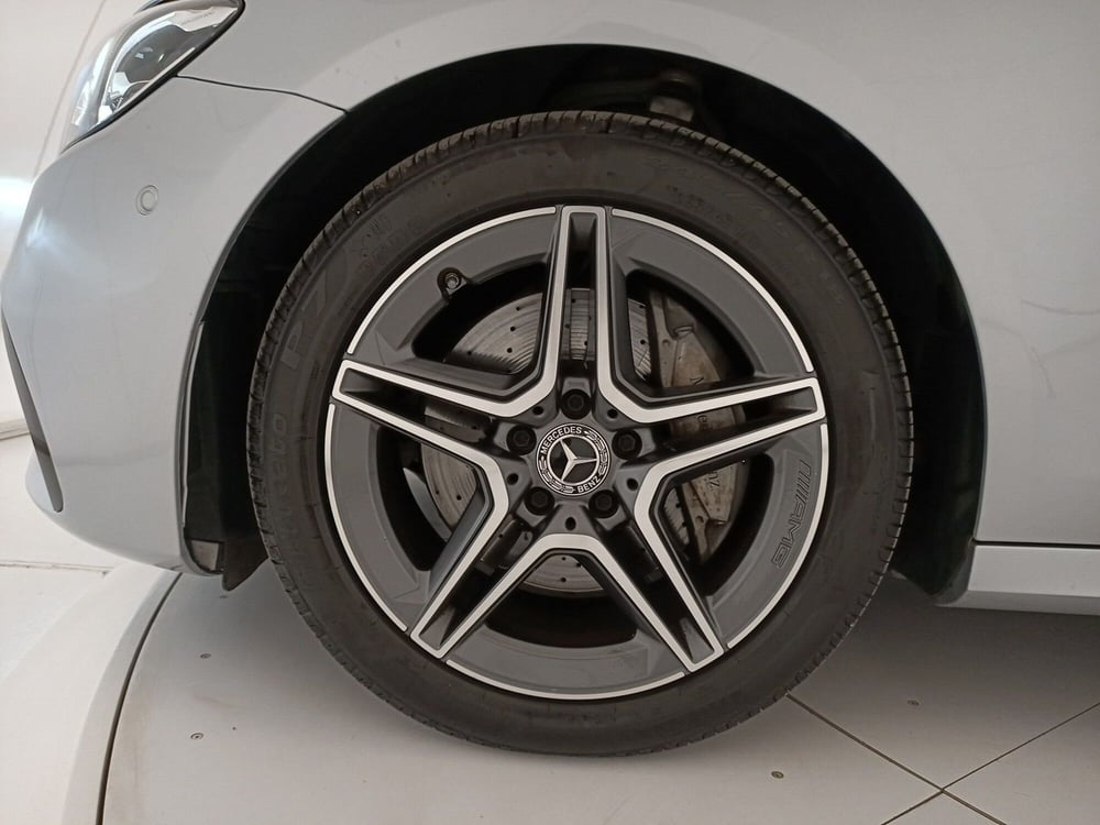Mercedes-Benz Classe E usata a Bari (13)