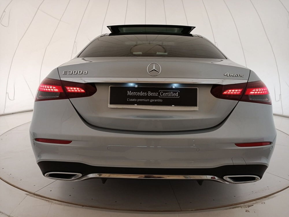 Mercedes-Benz Classe E usata a Bari (16)