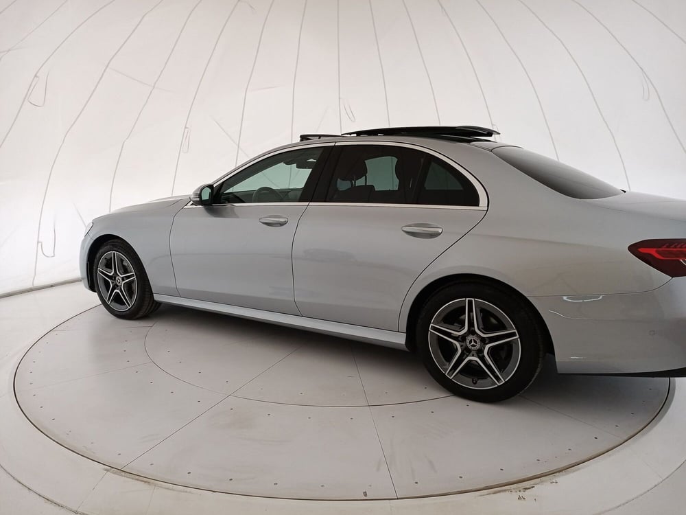 Mercedes-Benz Classe E usata a Bari (3)