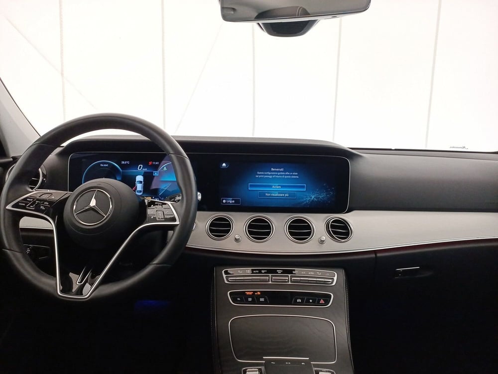 Mercedes-Benz Classe E usata a Bari (9)