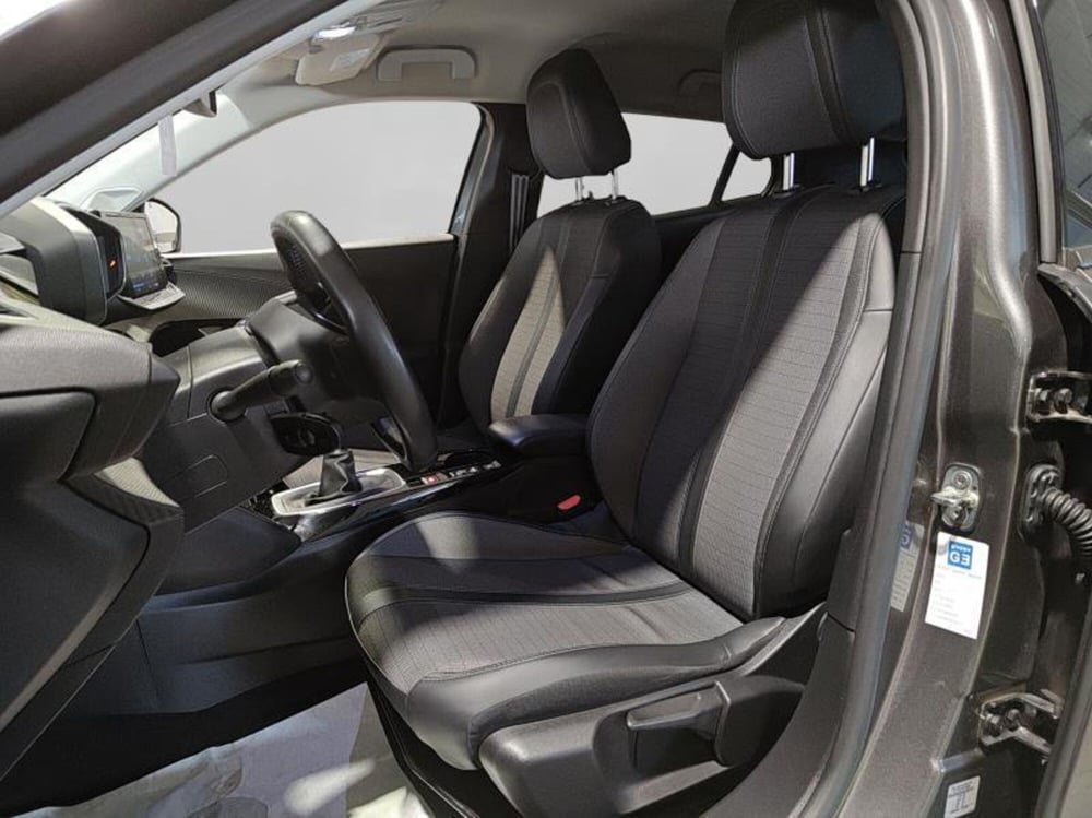 Peugeot 2008 usata a Genova (9)