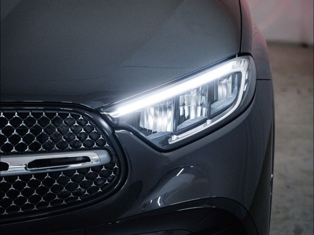 Mercedes-Benz GLC SUV nuova a Macerata (3)