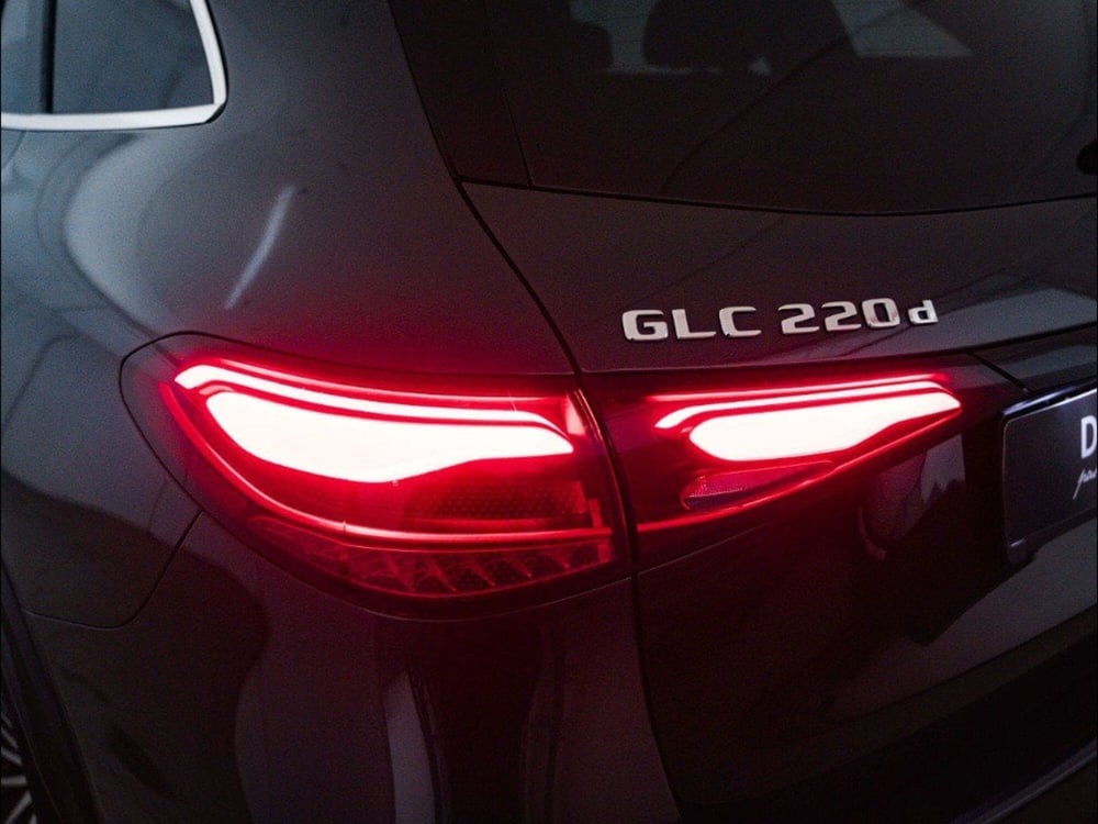 Mercedes-Benz GLC SUV nuova a Macerata (6)