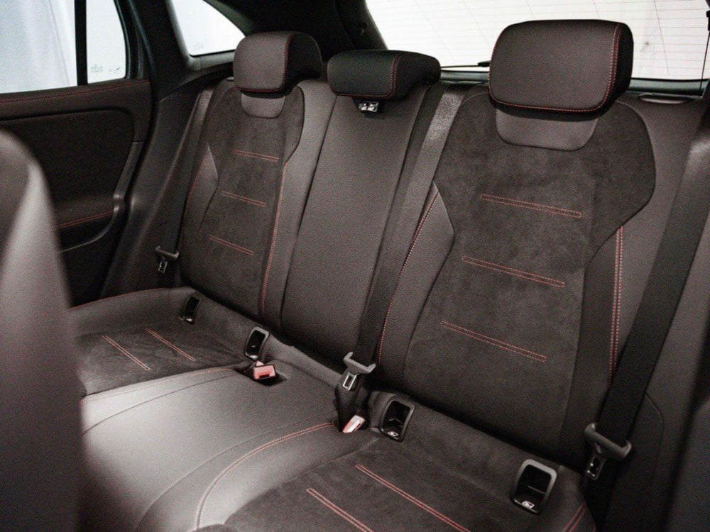 Mercedes-Benz GLA SUV nuova a Macerata (13)