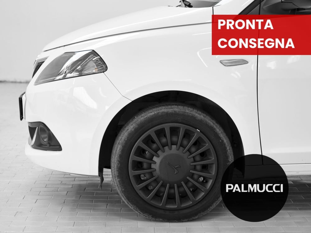 Lancia Ypsilon usata a Prato (4)
