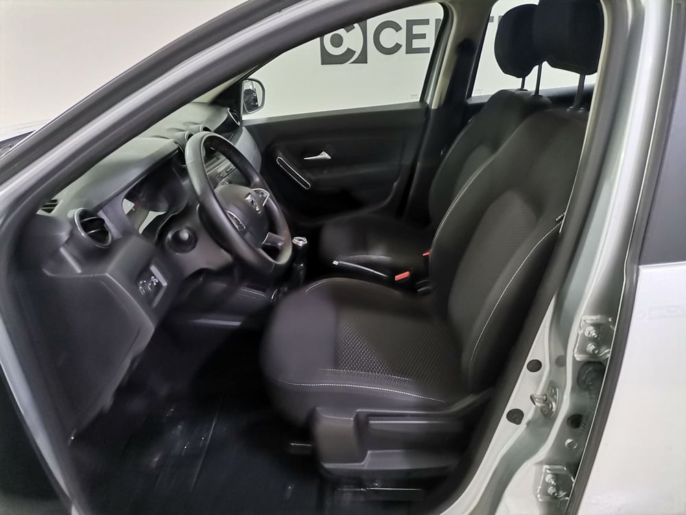 Dacia Duster usata a Salerno (9)