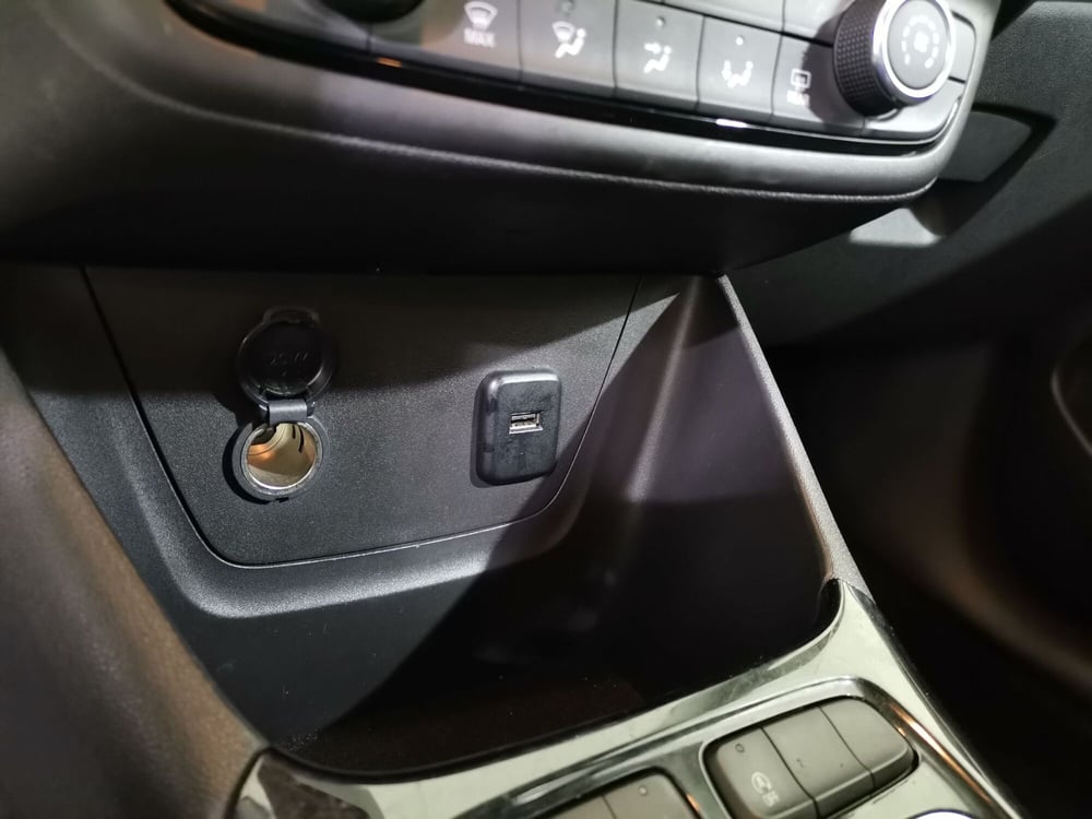 Opel Crossland usata a Salerno (18)