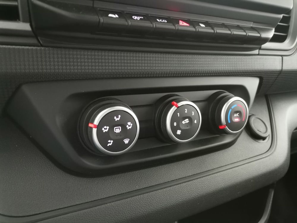 Renault Trafic Furgone usata a Salerno (10)
