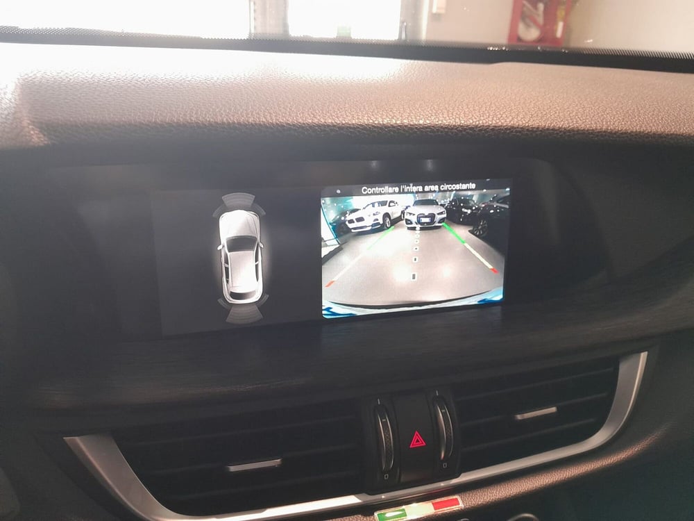Alfa Romeo Stelvio usata a Asti (14)