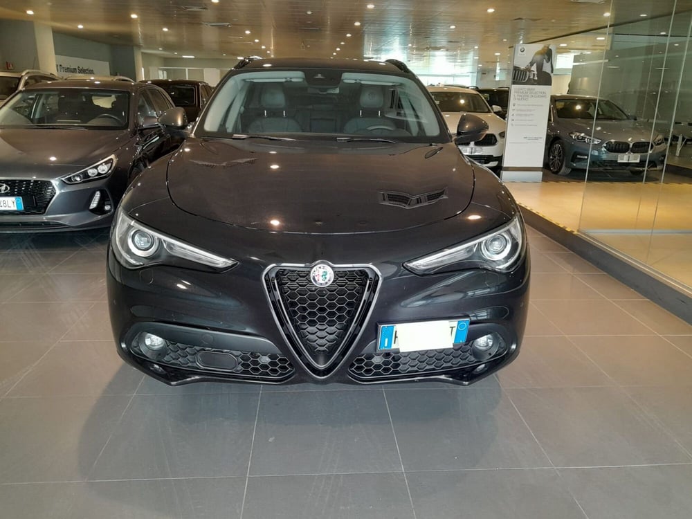 Alfa Romeo Stelvio usata a Asti (2)