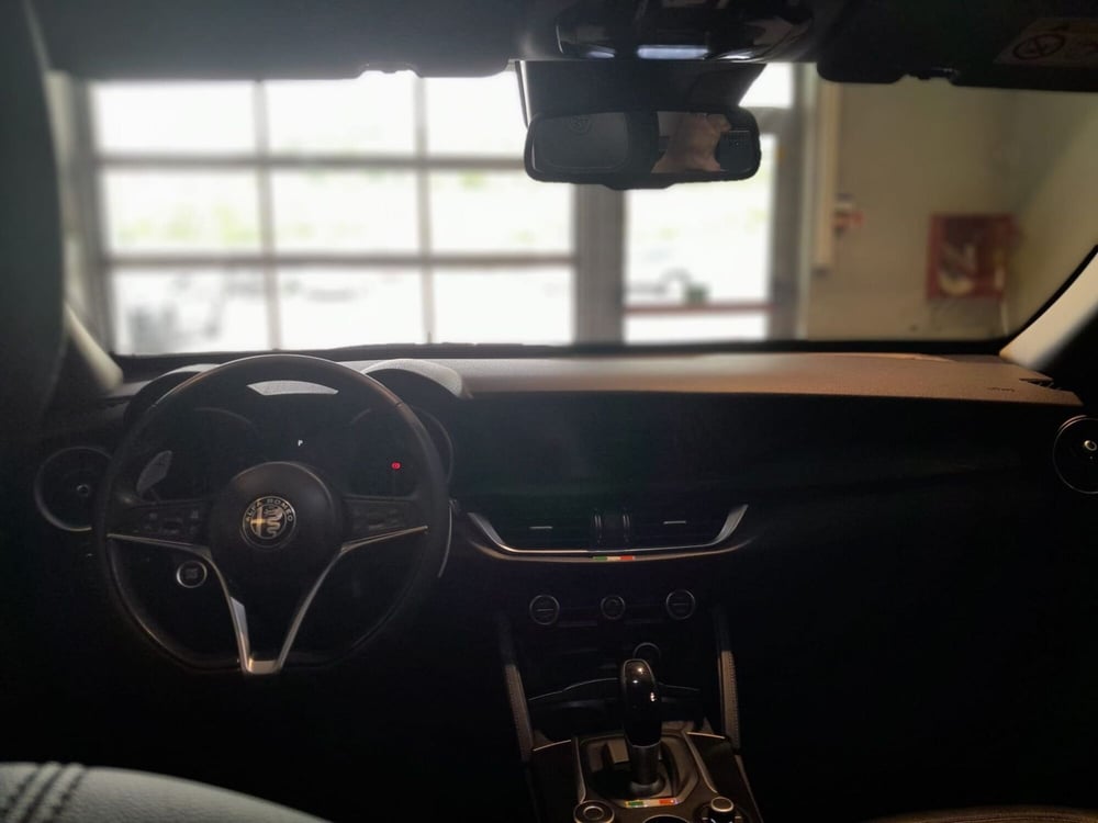 Alfa Romeo Stelvio usata a Asti (7)