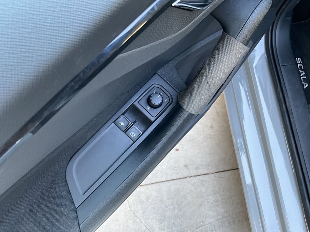 Skoda Scala usata a Reggio Calabria (16)
